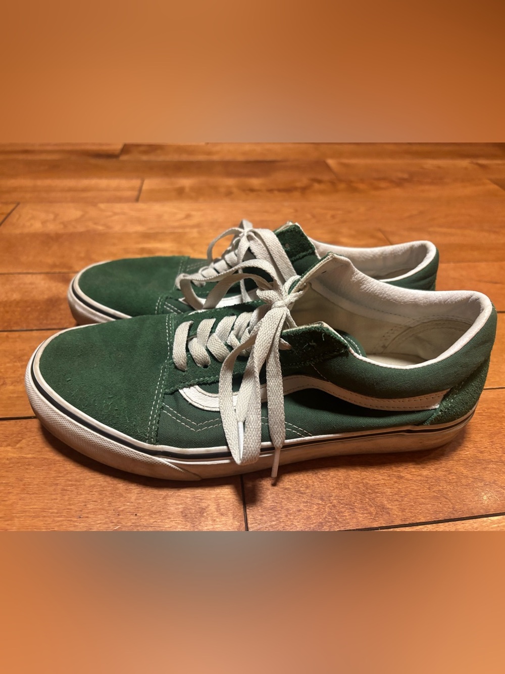 Vans Old Skool Green & White – Women’s 9.5